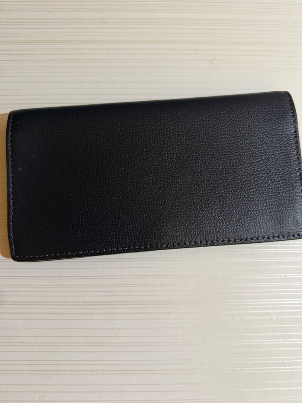 Henri Bendel navy blue leather Kangaroo wallet - Picture 4 of 7